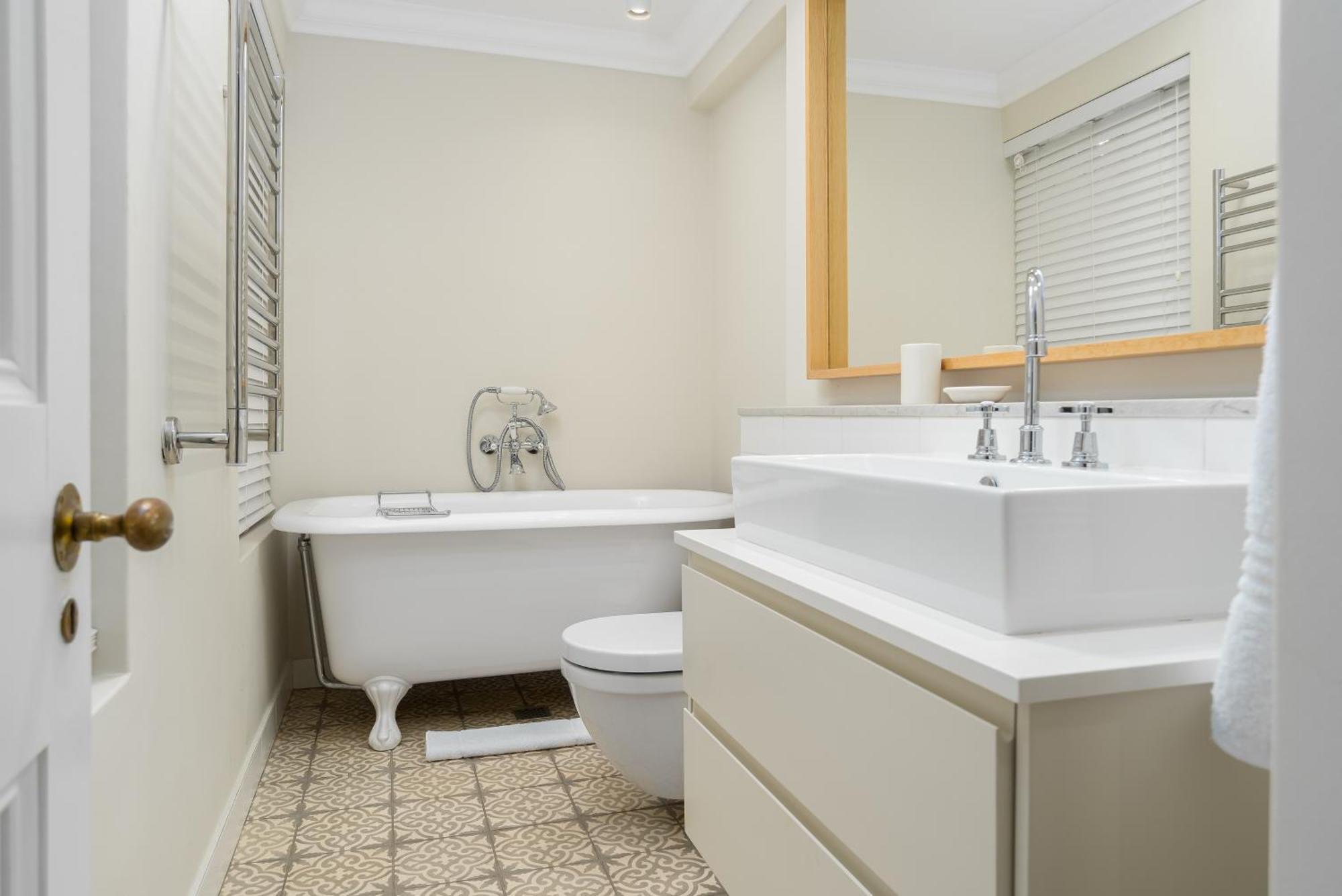 Holiday home Light & Airy 3 Bedroom Point Family